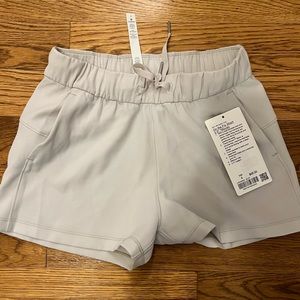 Lululemon On the fly woven short 2.5” inseam